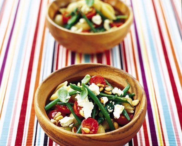 Green bean, tomato, spinach and feta pasta