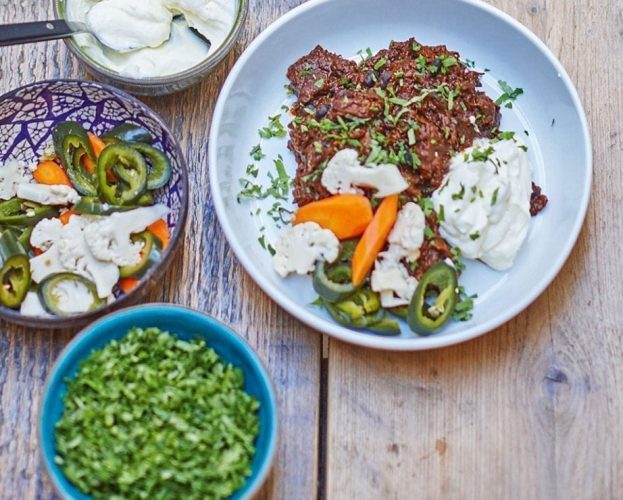 caterpillar chilli con carne