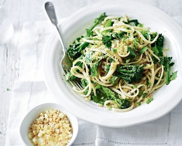 Broccoli and anchovy pasta
