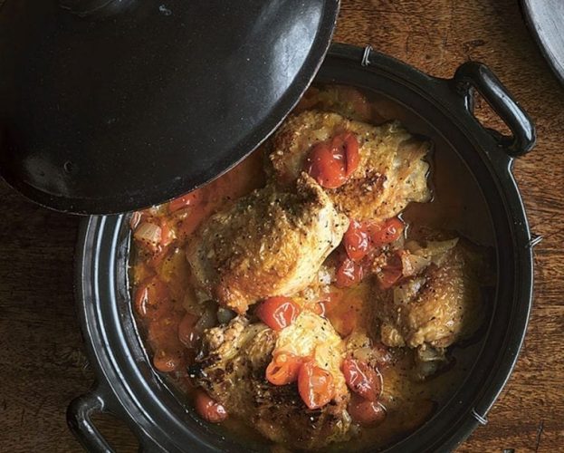 Chicken cacciatore in a slow cooker