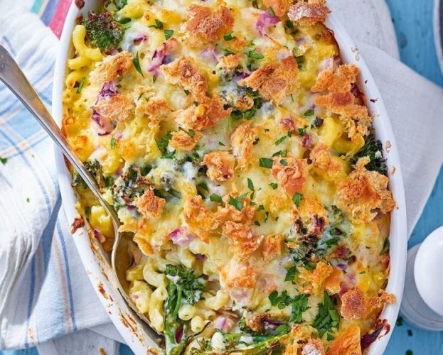 Tuna pasta bake in a white dish