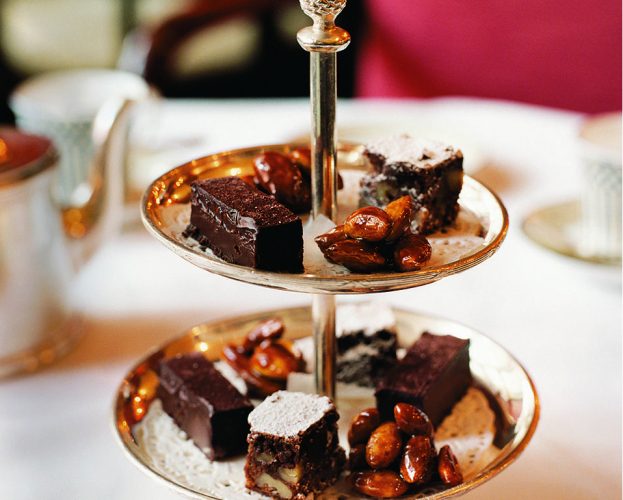 Chocolate and walnut brownies