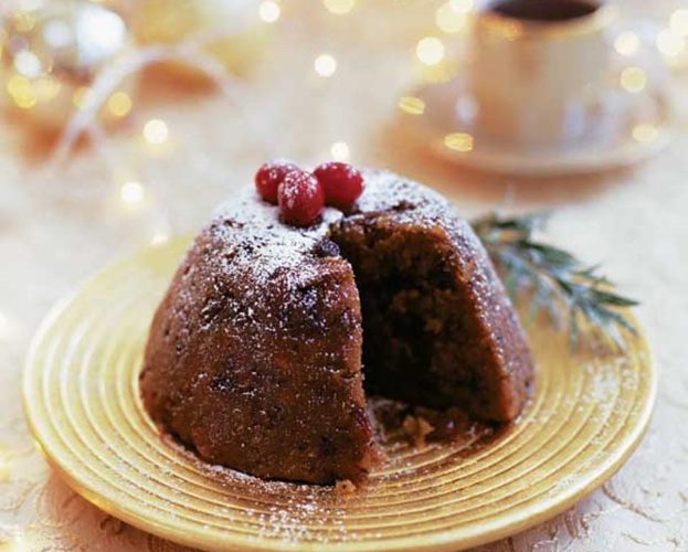 Last minute Christmas pudding on a gold plate