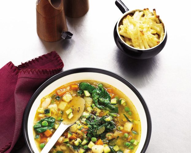 Minestrone with macaroni cheese
