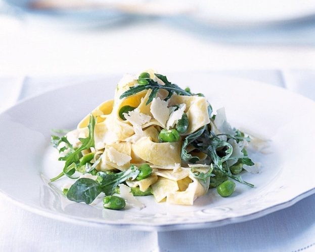 Pappardelle pasta with broad beans and rocket