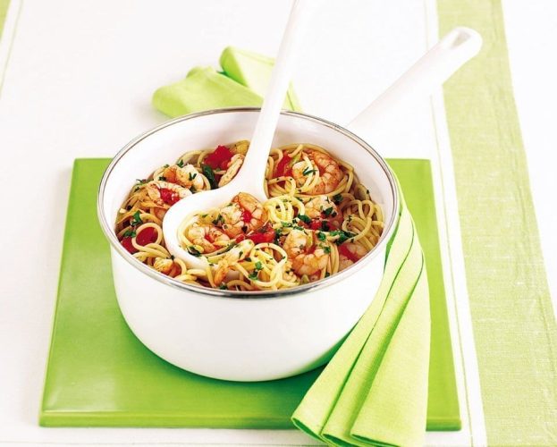 Picchi pacchi spaghetti in a white pan