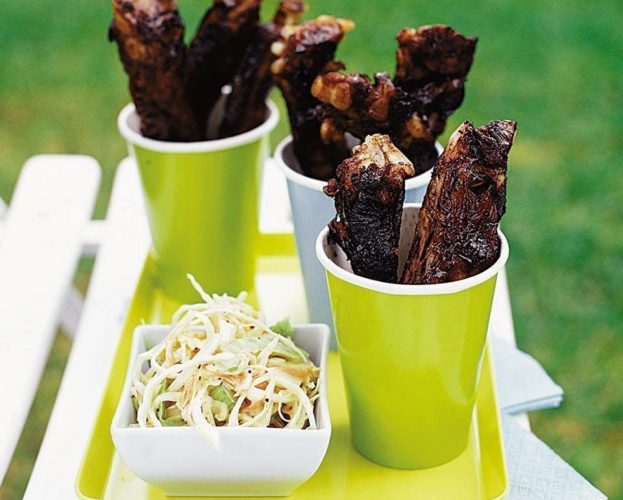 pork ribs with coleslaw