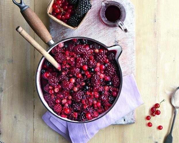 Blackberry compote