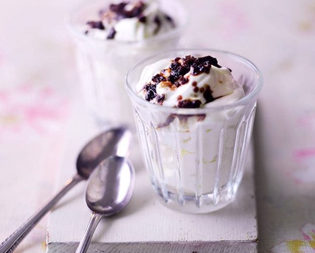 Elderflower creams with brown sugar