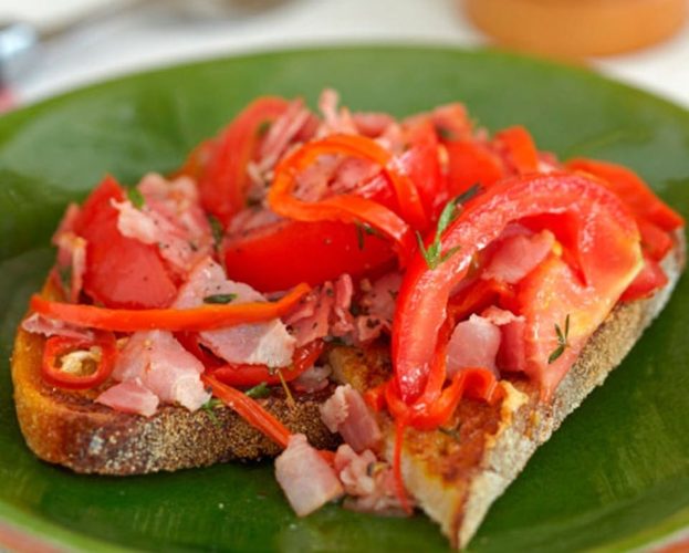 Bruschetta with tomatoes
