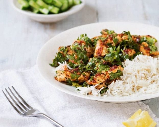 Chilli chicken with a cucumber salad