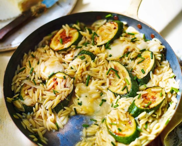 Courgette risotto made with orzo pasta