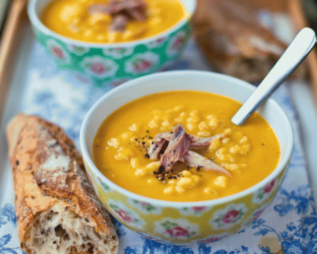 Ham hock and barley soup