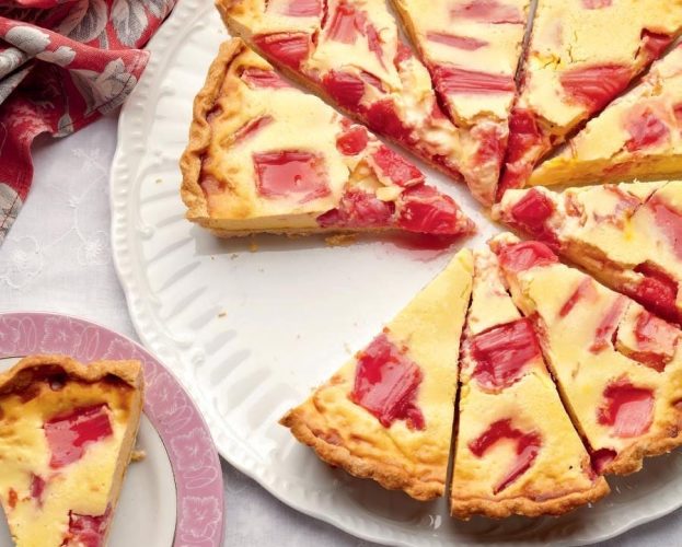 rhubarb and custard tart