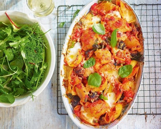 sausage and tomato pasta bake