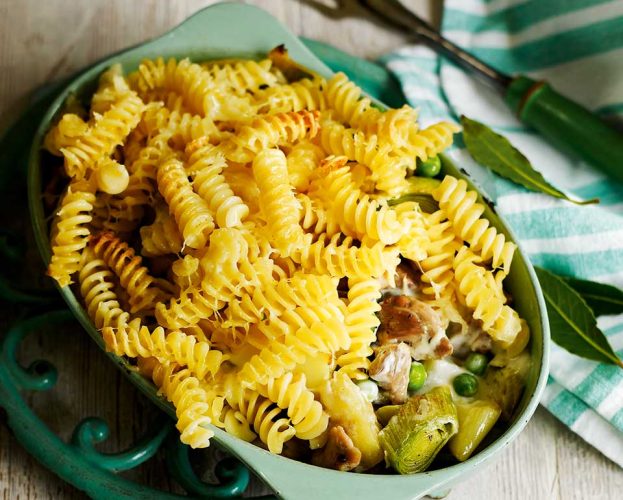 Pasta-topped chicken and leek pie