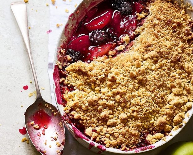 Apple and blackberry crumble