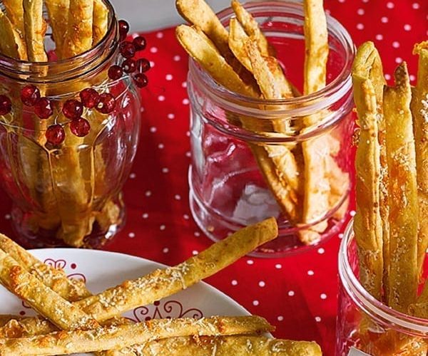 Cheese straws