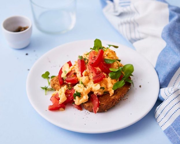 Scrambled eggs on toast