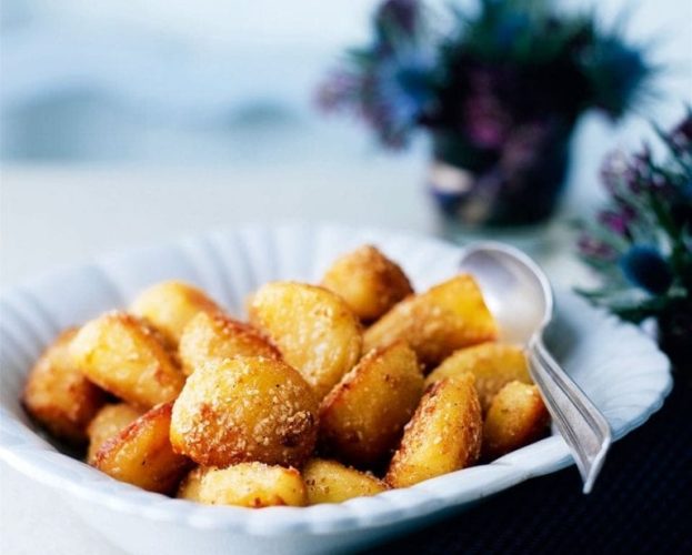 Roast potatoes with an oatmeal crust