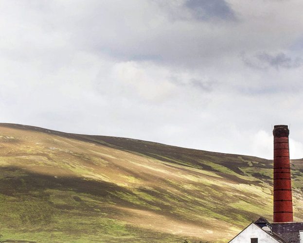 Caorunn gin distillery
