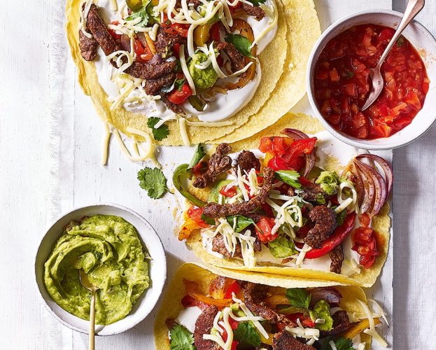 Steak and pepper fajitas