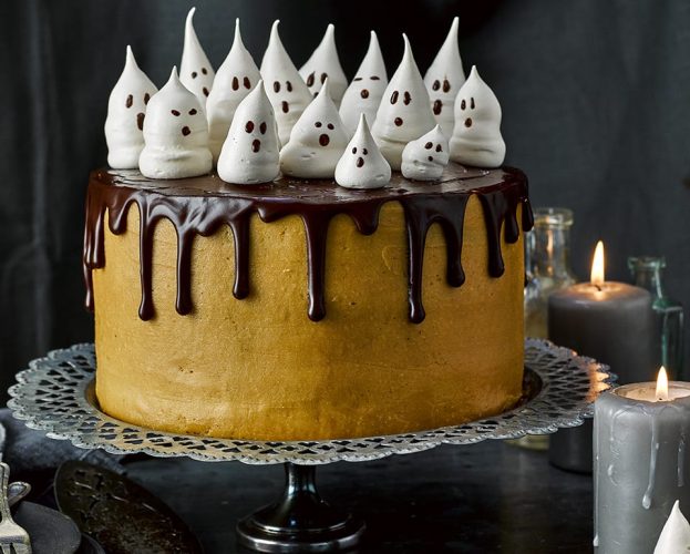 Halloween ghost cake