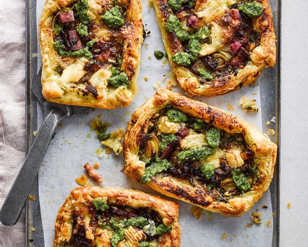 Cheese, bacon and pesto puffs