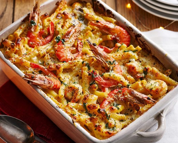 Mac 'n' cheese fish pie