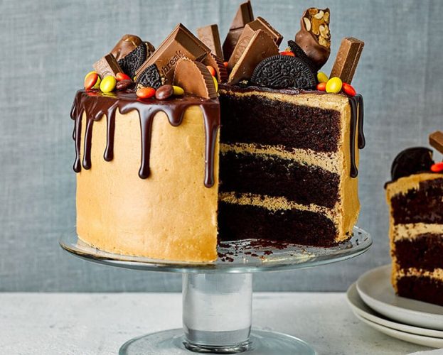 peanut butter drip cake