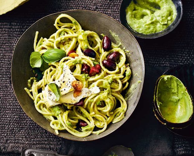 Pasta with avocado sauce