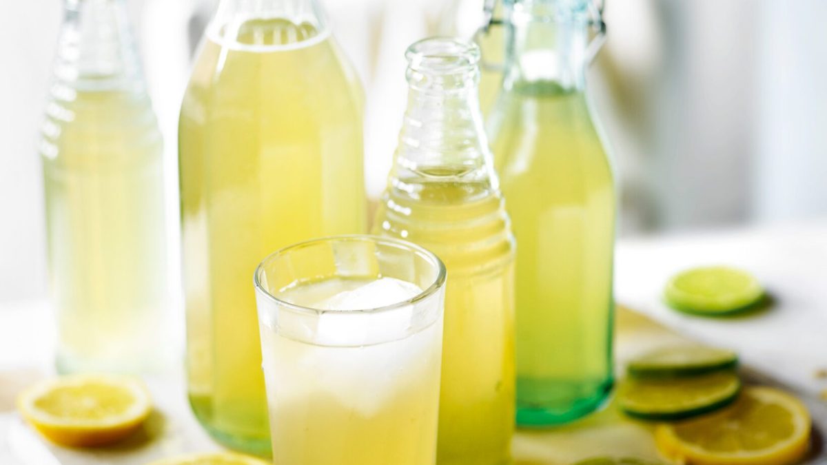 How to make and use elderflower cordial