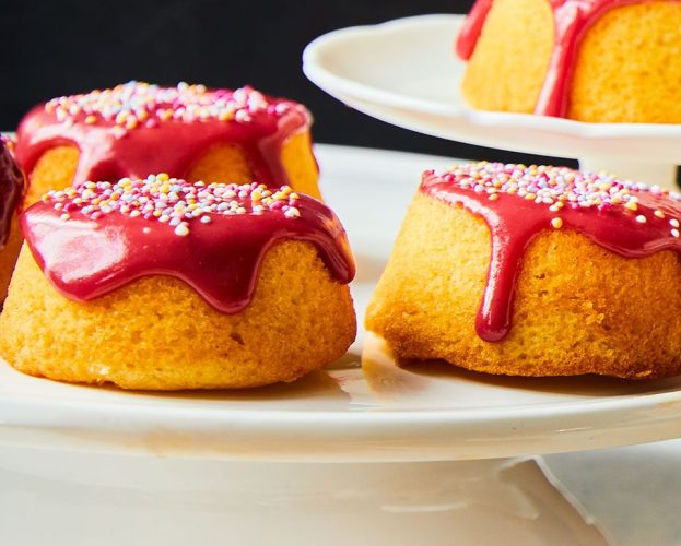 raspberry and custard muffins