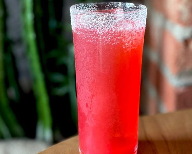 Strawberry collins