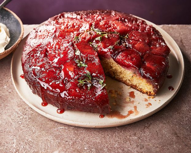 upside-down Plum cake