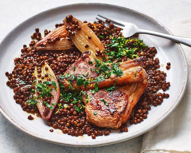 Lentils with lamb cutlets