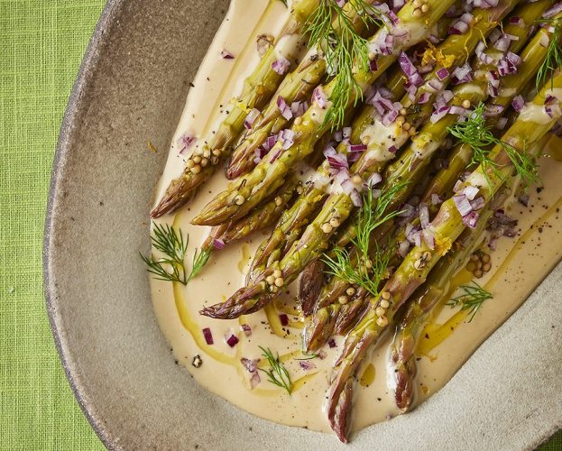 Asparagus tonnato
