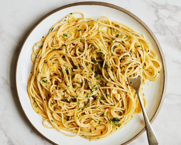 spaghetti aglio