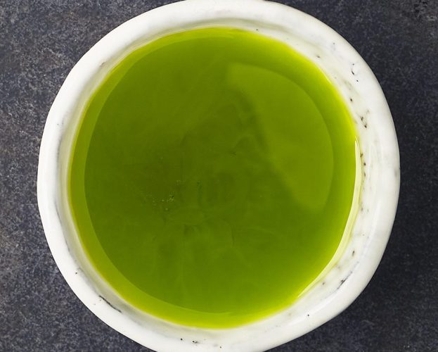 Wild garlic oil