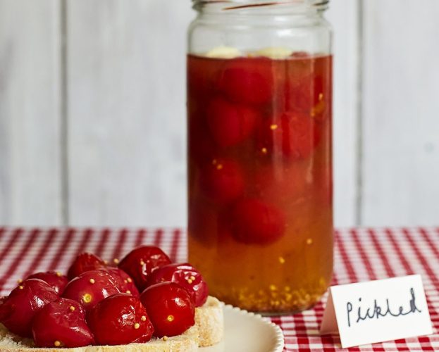 Pickled tomatoes