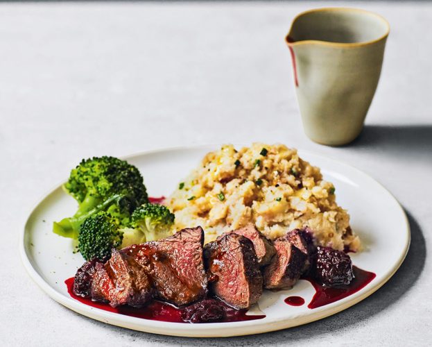 Venison steaks with celeriac mash and blackberry gravy