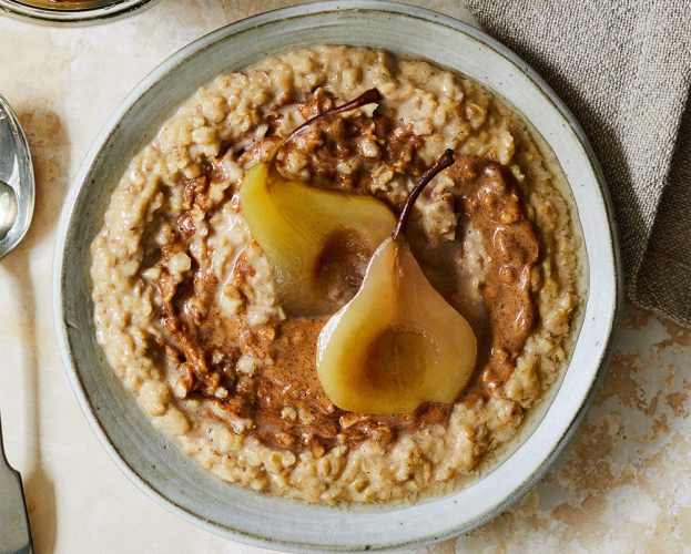 Porridge with pears and almond butter