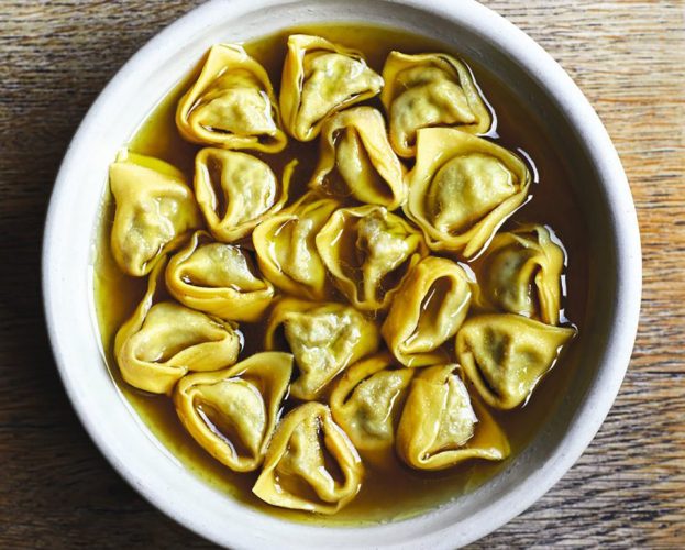 Tortellini in brodo