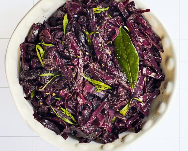 Braised red cabbage
