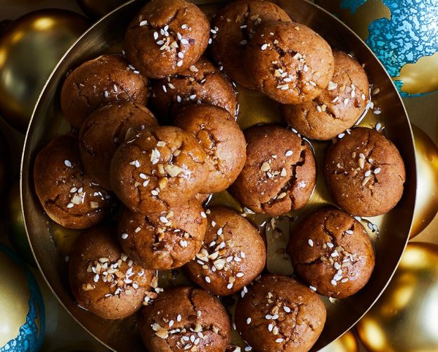 A platter of melomakarano (Greek Christmas biscuits)