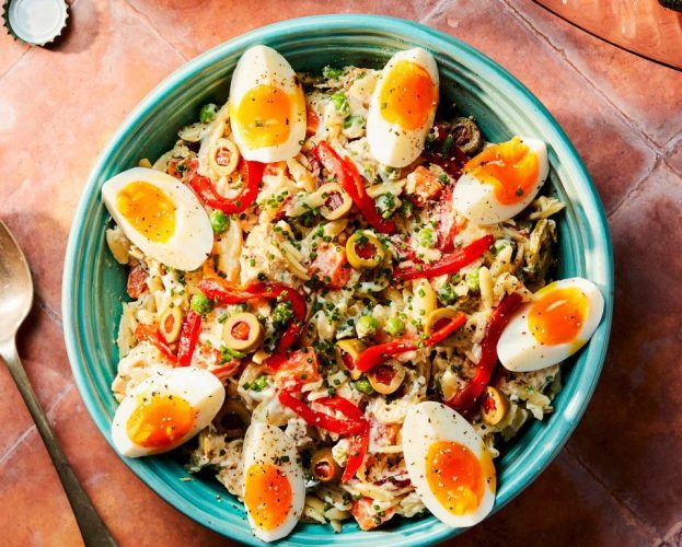 Orzo russian salad with tuna