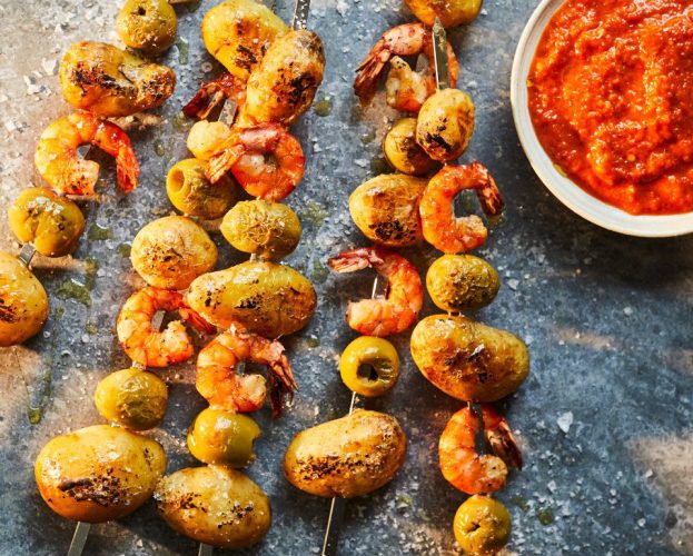 Canarian salted potato and prawn skewers with mojo rojo