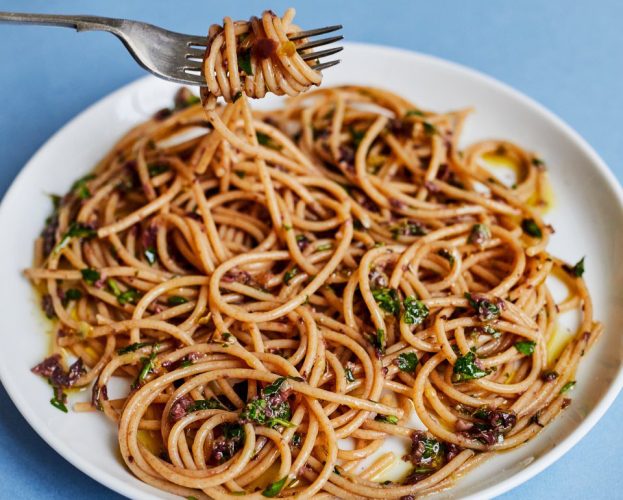 Olive spaghetti