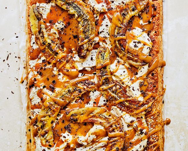 Overhead view of easy banoffee sheet tart