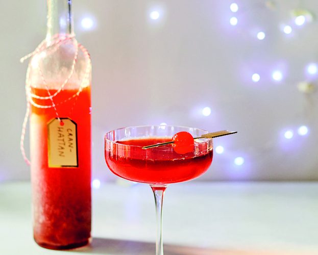 Cranhattan cocktail